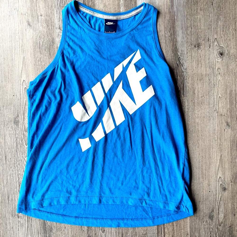 Nike tank